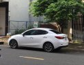 Mazda 2 2016 - Cần bán lại xe Mazda 2 sản xuất năm 2016, màu trắng