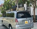 Toyota Innova G 2011 - Bán Toyota Innova G đời 2011, màu bạc xe gia đình