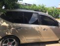 Kia Carens   2010 - Cần bán Kia Carens năm 2010, màu bạc