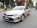 Toyota Camry 2.0AT 2017 - Bán Toyota Camry 2.0AT sản xuất năm 2017, xe nhập