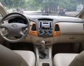 Toyota Innova  2.0G 2011 - Cần bán Toyota Innova năm 2011, màu bạc, xe gia đình