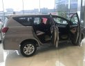 Toyota Innova 2018 - Bán xe Toyota Innova sản xuất 2018, màu bạc, giá tốt