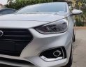 Hyundai Accent  MT 2018 - Bán Hyundai Accent MT đời 2018, màu bạc, giao xe sớm