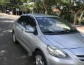 Toyota Vios  E  2010 - Gia đình bán Toyota Vios E năm sản xuất 2010, màu bạc 