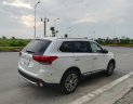 Mitsubishi Outlander 2.4  2017 - Bán Mitsubishi Outlander 2017 màu trắng, SUV 7 chỗ, nhập Nhật Bản nguyên chiếc - hàng hiếm, giá chỉ bằng xe lắp ráp