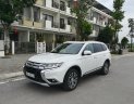 Mitsubishi Outlander 2.4  2017 - Bán Mitsubishi Outlander 2017 màu trắng, SUV 7 chỗ, nhập Nhật Bản nguyên chiếc - hàng hiếm, giá chỉ bằng xe lắp ráp