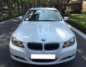 BMW 3 Series 320i 2010 - Gia đình cần bán BMW 320i trùm mền ít đi, sản xuất 2010, màu trắng