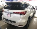 Toyota Fortuner 2.7V (4x2) 2017 - Bán xe Toyota Fortuner 2.7V (4x2) năm sản xuất 2017, màu trắng, nhập khẩu nguyên chiếc