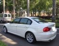 BMW 3 Series 320i 2010 - Gia đình cần bán BMW 320i trùm mền ít đi, sản xuất 2010, màu trắng