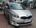 Kia Rondo 1.7AT 2015 - Bán Kia Rondo 1.7AT sản xuất năm 2015, màu bạc xe gia đình 