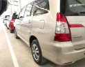 Toyota Innova 2015 - Cần bán lại xe Toyota Innova năm sản xuất 2015, màu nâu 