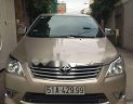 Toyota Innova V 2013 - Bán xe Toyota Innova V năm 2013, màu vàng số tự động