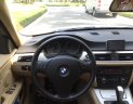 BMW 3 Series G 2010 - Gia đình cần bán BMW 320i trùm mền ít đi, sản xuất 2010, màu trắng