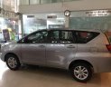 Toyota Innova 2.0E 2018 - Cần bán Toyota Innova 2.0E đời 2018, màu bạc, giá chỉ 720 triệu