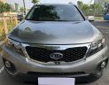 Kia Sorento  2.4AT 2012 - Cần bán lại xe Kia Sorento 2.4AT sản xuất năm 2012, màu xám, 555tr