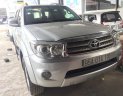 Toyota Fortuner G 2.5MT 2011 - Bán Toyota Fortuner G 2.5MT màu bạc, máy dầu, số sàn, sản xuất 2011, gốc Sài Gòn