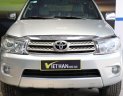 Toyota Fortuner G 2.5MT 2011 - Bán ô tô Toyota Fortuner G 2.5MT đời 2011, màu bạc