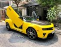 Chevrolet Camaro 3.6 RS 2010 - Cần bán gấp Chevrolet Camaro 3.6 RS năm sản xuất 2010, màu vàng, nhập khẩu