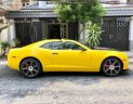 Chevrolet Camaro 3.6 RS 2010 - Cần bán gấp Chevrolet Camaro 3.6 RS năm sản xuất 2010, màu vàng, nhập khẩu