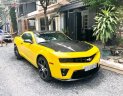 Chevrolet Camaro 3.6 RS 2010 - Cần bán gấp Chevrolet Camaro 3.6 RS năm sản xuất 2010, màu vàng, nhập khẩu