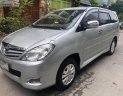 Toyota Innova 2.0G 2011 - Cần bán gấp Toyota Innova 2.0G năm 2011, màu bạc số sàn