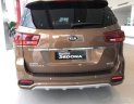 Kia Sedona 2018 - Bán xe Kia Sedona năm sản xuất 2018, màu nâu