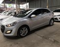 Hyundai i30 1.6AT 2013 - Bán Hyundai i 30 màu bạc, số tự động, nhập Ấn Độ 2013 mẫu mới, biển Sài Gòn, lăn bánh 39000km