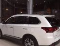 Mitsubishi Outlander 2.0 Std 2018 - Bán xe Mitsubishi Outlander 2.0 STD sản xuất 2018, màu trắng