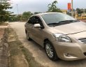 Toyota Vios E 2010 - Bán xe Toyota Vios E đời 2010, màu vàng