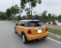 Mini Cooper G 2016 - Cần bán gấp trả nợ xe Mini Cooper đời 2016, màu vàng, tự động full option