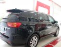 Kia Sedona Platinum G 2018 - Bán Kia Sedona Platinum G sản xuất năm 2018, màu đen, máy xăng