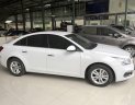 Chevrolet Cruze 1.6MT 2016 - Cần bán Chevrolet Cruze 1.6MT đời 2016, màu trắng có bảo hành chính hãng