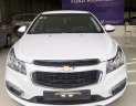 Chevrolet Cruze 1.6MT 2016 - Cần bán Chevrolet Cruze 1.6MT đời 2016, màu trắng có bảo hành chính hãng