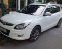 Hyundai i30 2011 - Cần bán Hyundai i30 sản xuất năm 2011, màu trắng