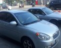 Hyundai Verna 2009 - Cần bán xe Hyundai Verna 1.4L số tự động, sản xuất 2009 AT, màu bạc, xe nhập