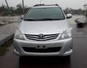 Toyota Innova MT 2011 - Cần bán Toyota Innova MT đời 2011, màu bạc