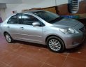 Toyota Vios E 2013 - Cần bán lại xe Toyota Vios E năm 2013, màu bạc