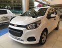 Chevrolet Spark LS  2018 - Cần bán Chevrolet Spark LS đời 2018, màu trắng, giá chỉ 359 triệu