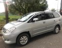 Toyota Innova 2010 - Bán Toyota Innova sản xuất năm 2010, xe gia đình sử dụng còn rất mới