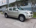 Toyota Hilux 2.5E 4x2 MT 2014 - Bán lại xe Toyota Hilux màu bạc, máy dầu, số sàn, 1 cầu, sản xuất 2014