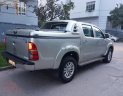 Toyota Hilux 2.5E 4x2 MT 2014 - Bán lại xe Toyota Hilux màu bạc, máy dầu, số sàn, 1 cầu, sản xuất 2014