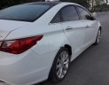 Hyundai Sonata 2.0 AT 2010 - Bán Hyundai Sonata 2.0 AT đời 2010, màu trắng, nhập khẩu số tự động