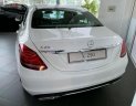 Mercedes-Benz C class C250 2018 - Cần bán xe Mercedes C250 năm 2018, màu trắng giá tốt