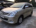 Toyota Innova G 2010 - Bán xe Toyota Innova G sản xuất 2010, màu bạc, số sàn