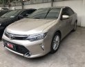 Toyota Camry 2018 - Cần bán xe Toyota Camry đời 2018, màu nâu vàng đi lướt 9.000km