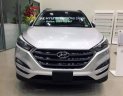 Hyundai Tucson 2.0 Limited  2018 - Bán ô tô Hyundai Tucson 2.0 năm 2018, màu bạc, giá chỉ 910 triệu