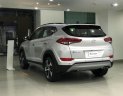 Hyundai Tucson 2.0 2018 - Bán Hyundai Tucson bạc xe có sẵn giao ngay, hỗ trợ vay trả góp, LH để được giá tốt nhất, Hotline 0903175312