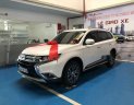 Mitsubishi Outlander 2.0 CVT 2018 - Bán Mitsubishi Outlander 2.0 CVT sản xuất 2018, màu trắng, 807.5tr