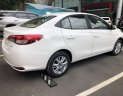 Toyota Vios  E   2018 - Cần bán Toyota Vios E 2018, màu trắng, tặng 2 năm bảo hiểm, trả góp 100tr