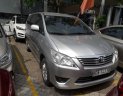 Toyota Innova 2.0E 2014 - Bán xe Toyota Innova 2.0E 2014 số sàn, giá 535 triệu